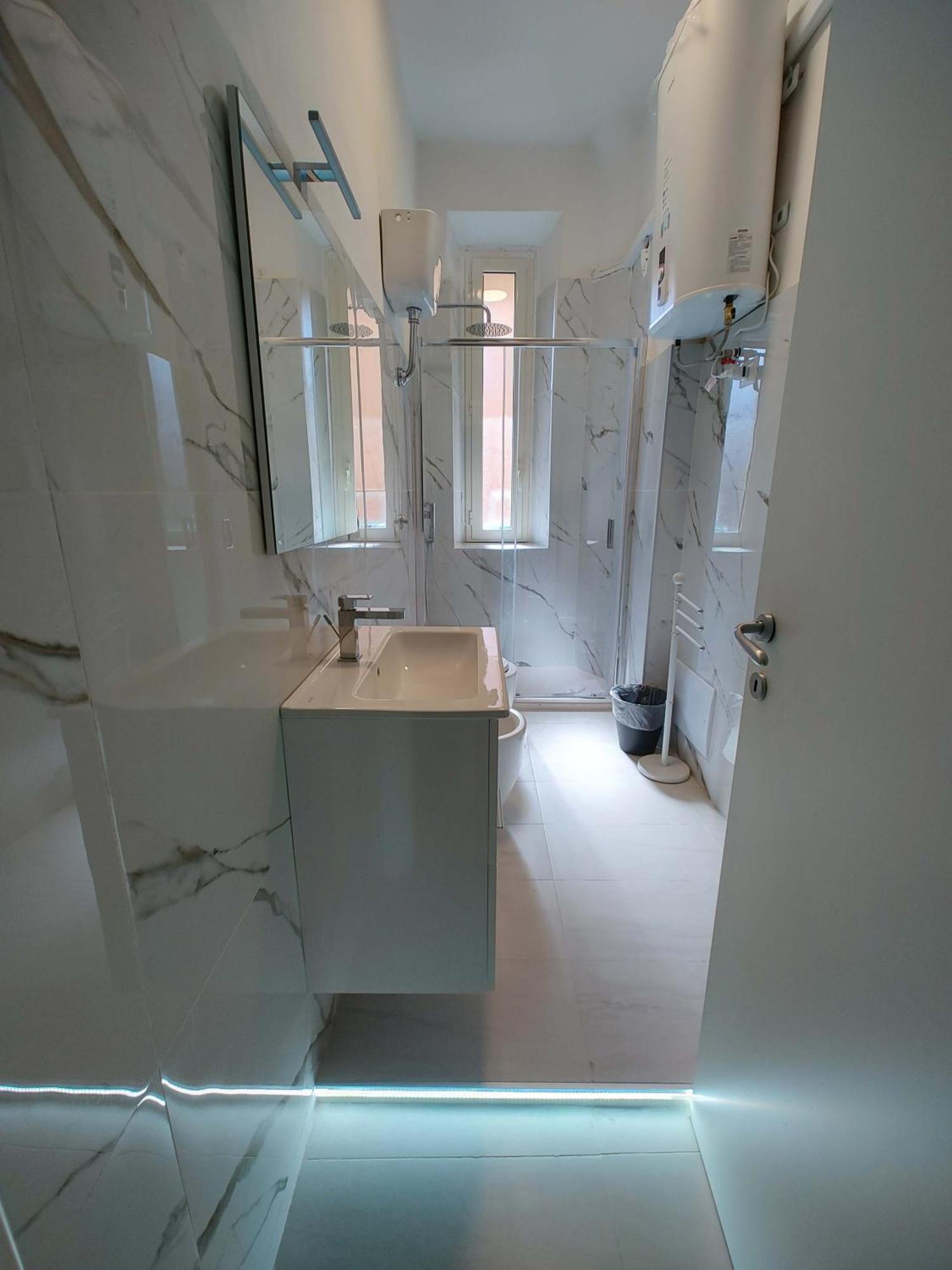 Vivirome - 2 Bedrooms Apartment - San Giovanni Exteriör bild